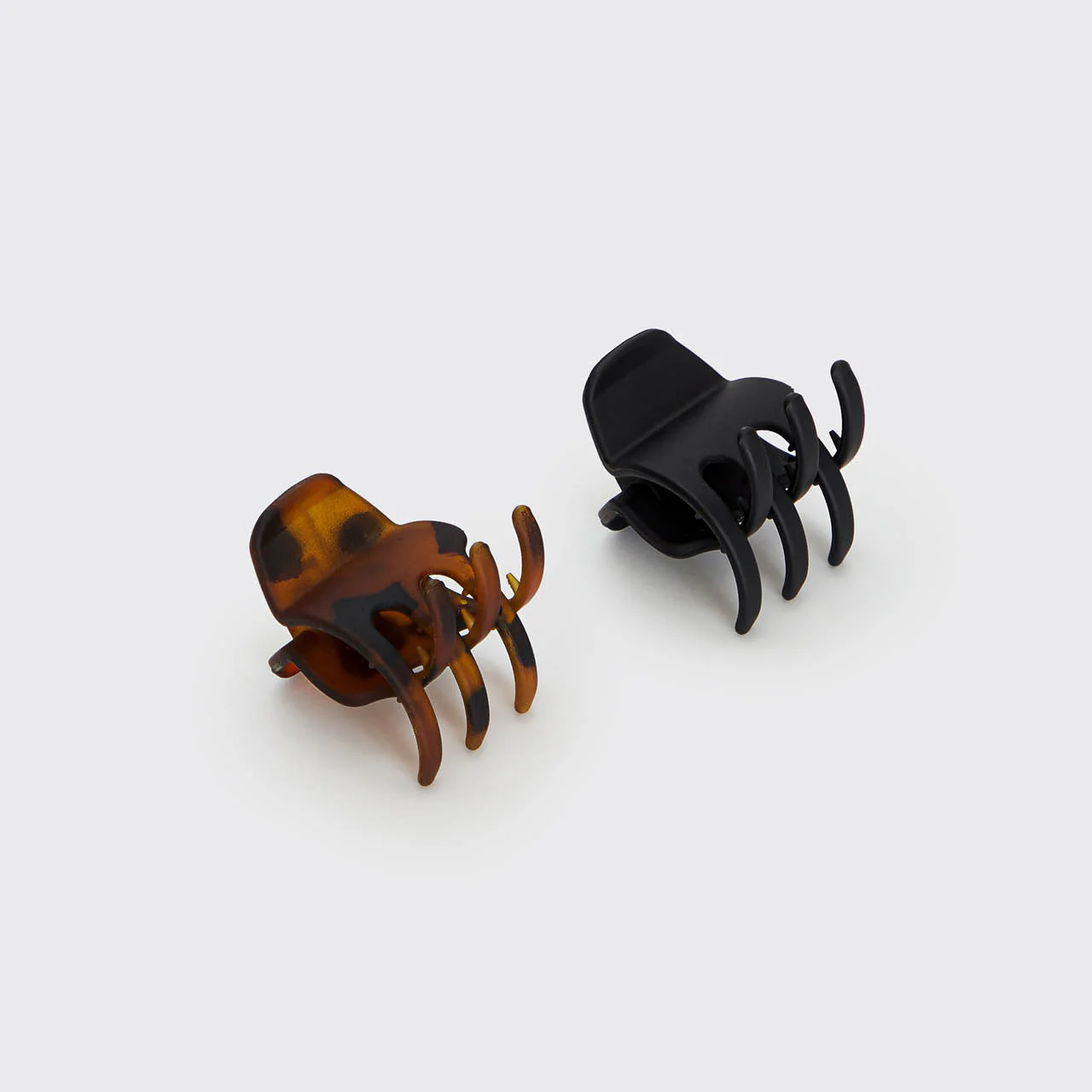 Black & Tort Claw Clips 2pc Set - Medium - Image 2